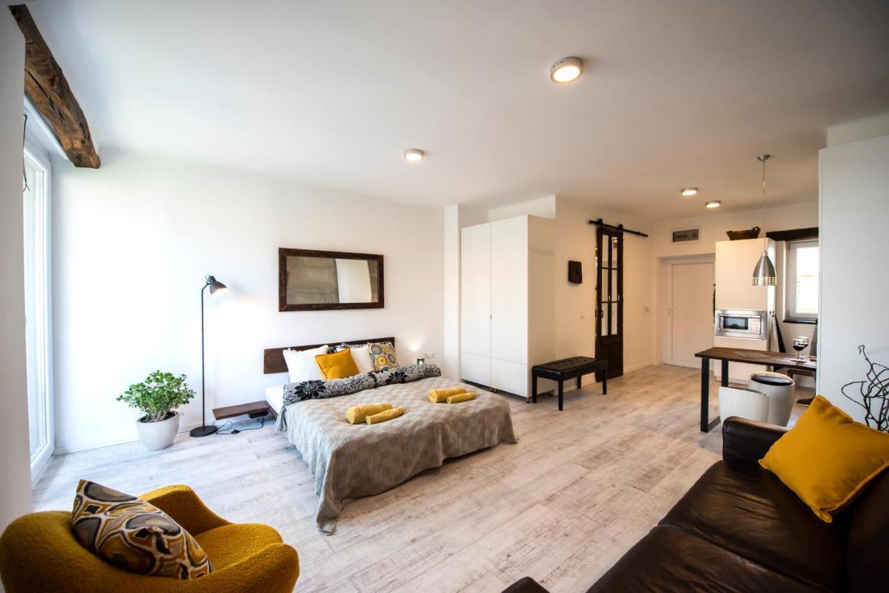Апартаменты Loft Apartman Печ Экстерьер фото