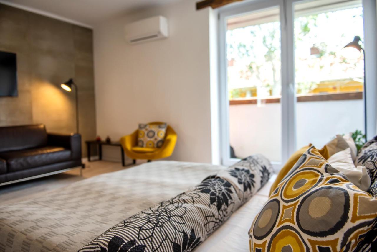 Апартаменты Loft Apartman Печ Экстерьер фото